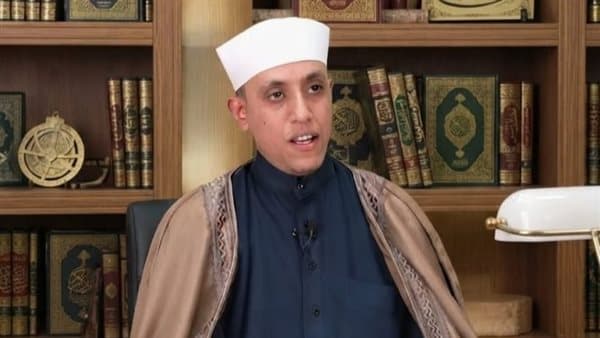 خالد حسن يسلط الضوء على محمد مدرسة الرحمة العالمي