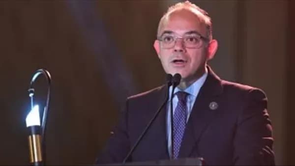 وزير الاستثمار يناقش التعاون مع السفير الإيطالي