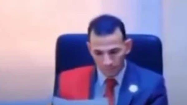 دفاع المزيف يكشف تفاصيل محاكمته
