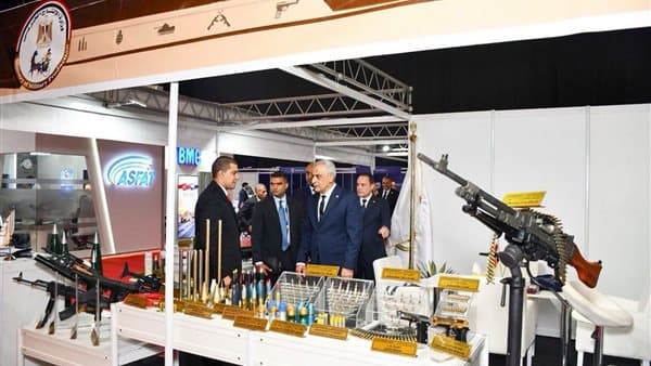 جمبلاط يفتتح معرض درع البلقان
