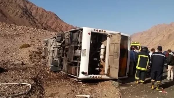 حوادث انقلاب أتوبيس على طريق دهب نوبيع