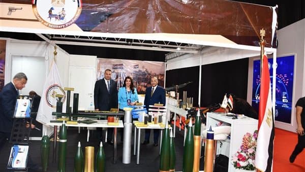 وزير الإنتاج يستقبل وفود شركات في معرض البوسنة