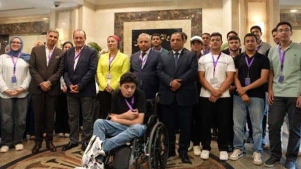 الداخلية تزور أوائل الثانوية العامة