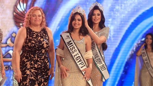 نسرين طافش تتوج بأجمل فنانة عربية وسما كمال تمثل مصر عالمياً