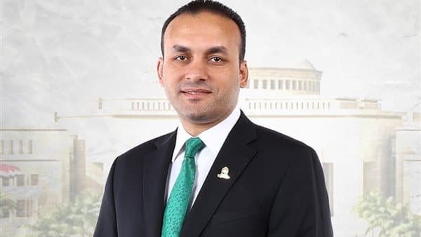 عمرو فهمي: توجيهات السيسي لحماية الأطفال من إساءة السوشيال ميديا
