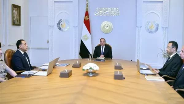السيسي يوجه بمتابعة منظومة الخدمات الحكومية