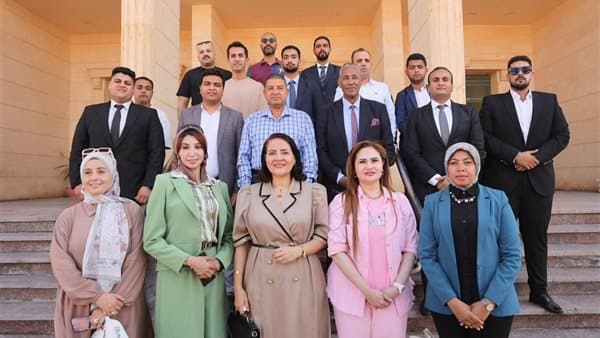 قياديتان وفديتان في القافلة التنموية شمال سيناء