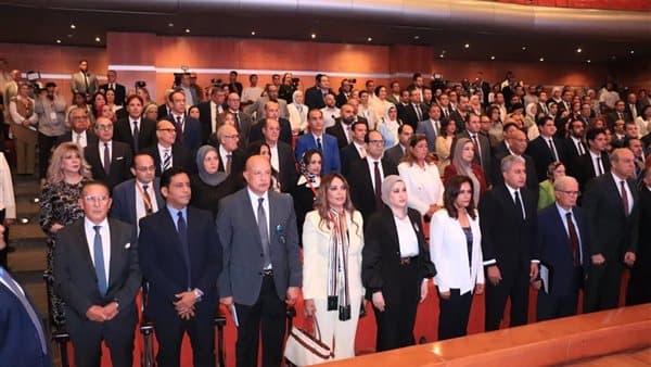 إيمان سامي يناقش مستقبل السياحة في منتدى الأهرام
