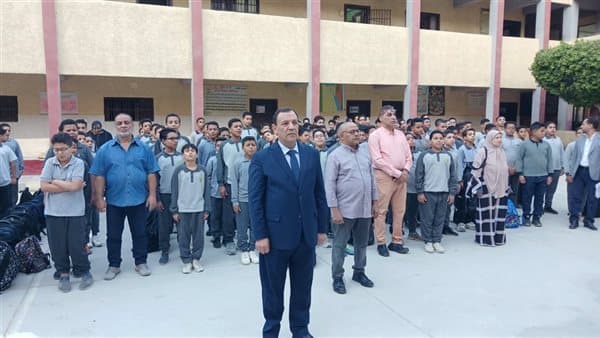 عصام عمارة يزور مدارس بني سويف ويدعو لتعزيز المهارات