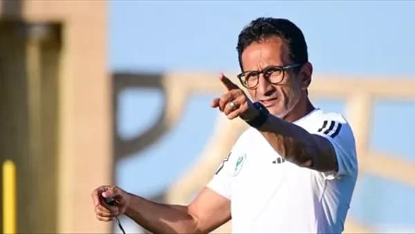 أحمد سامي يتفقد سيراميكا قبل لقاء المصري