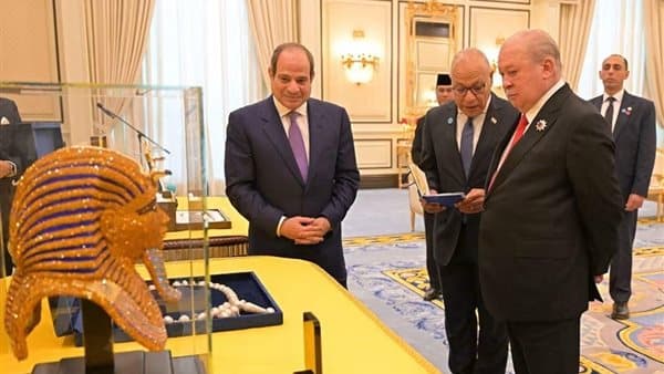 السيسي يلتقي بماليزي في بوتراجيا