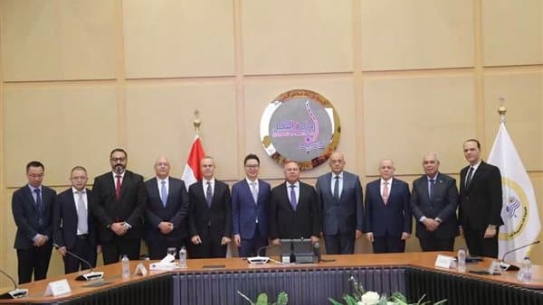 الوزير يشهد توقيع مذكرة لإنشاء محطة الإسكندرية