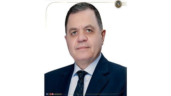 مصر تتصدى لمخططات إسقاط الدولة