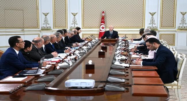 Cabinet reviews draft decrees