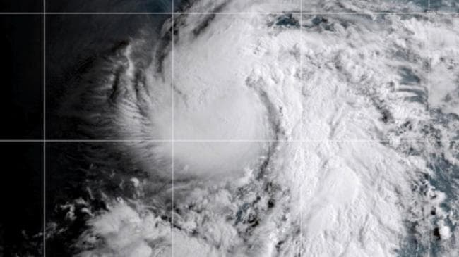 Triple Pacific hurricanes driven by El Niño