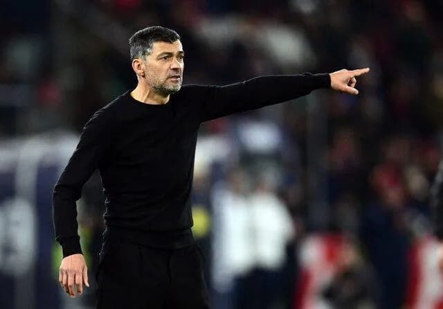 الاتحاد يرحل مدربه البرتغالي كونسيساو