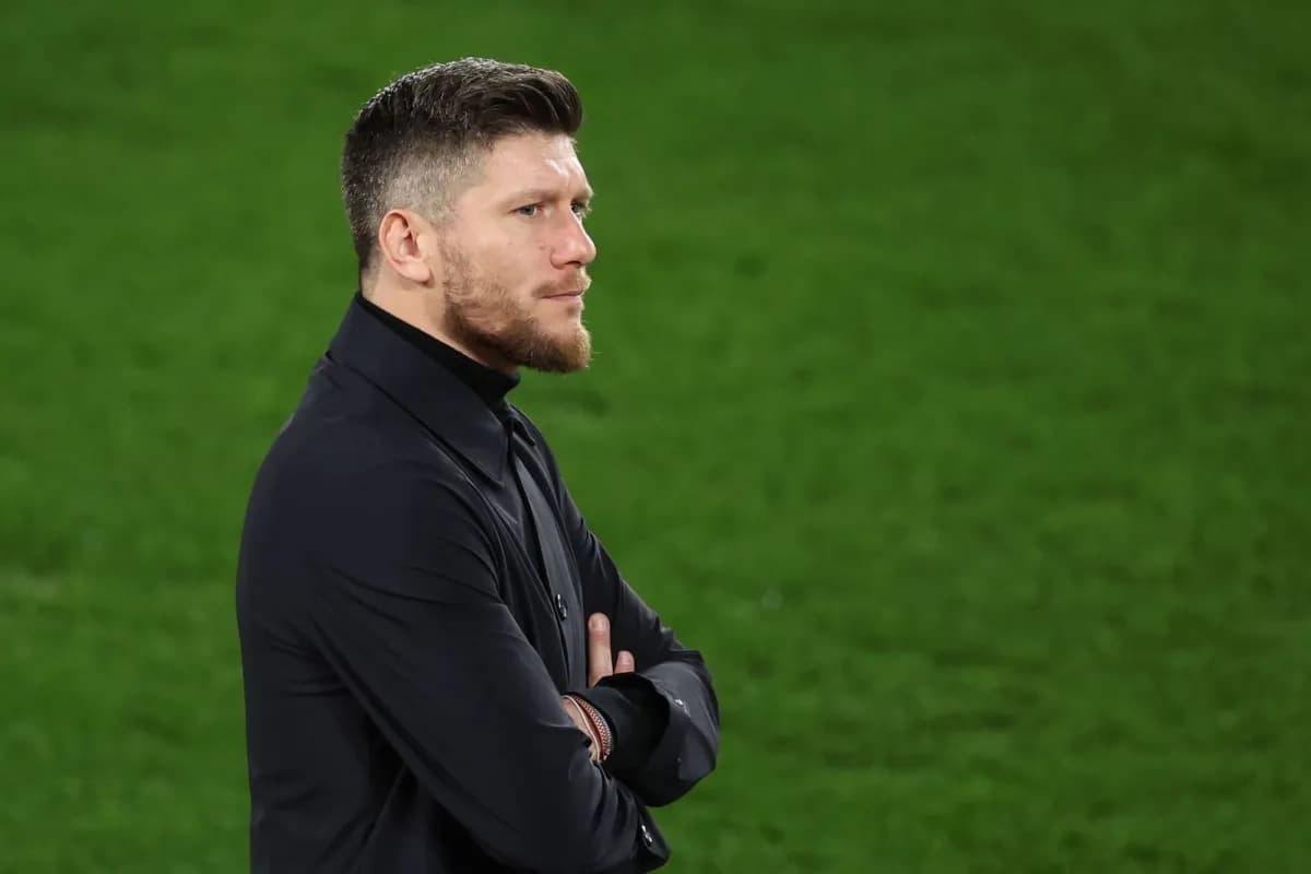 موناكو يفصل مدربه بعد فشله في التأهل لدوري الأبطال