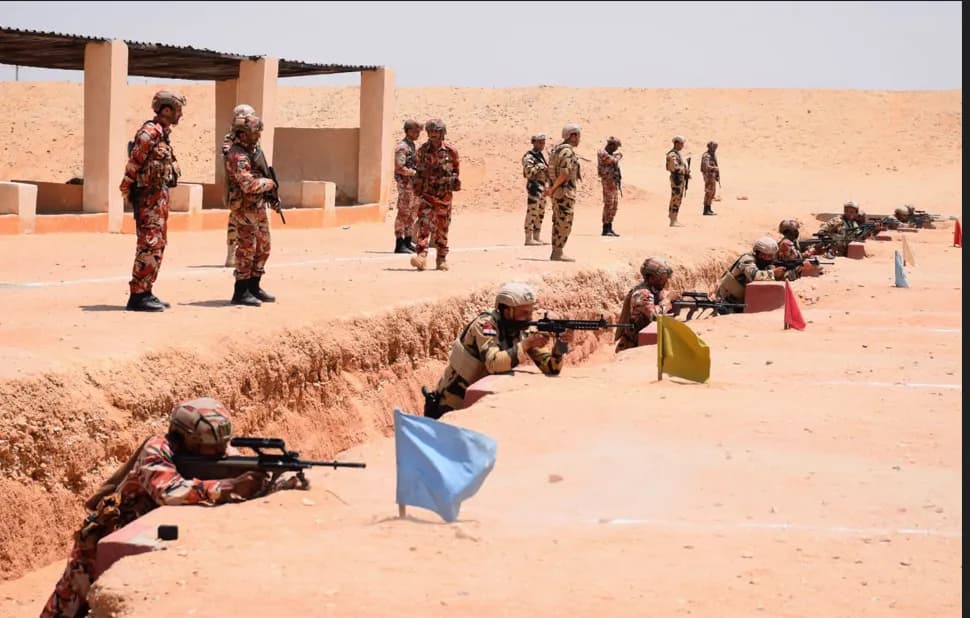تدريبات على مهاجمة بؤرة إرهابية في نهاية مناورة مصرية عمانية