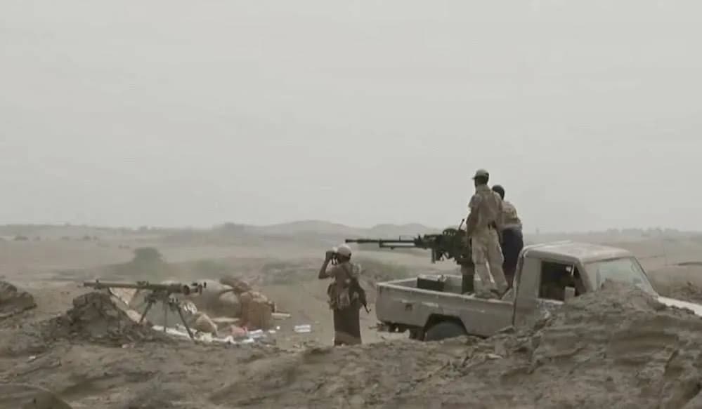 حشود عسكرية حوثية تسبق تنفيذ صفقة الأسرى