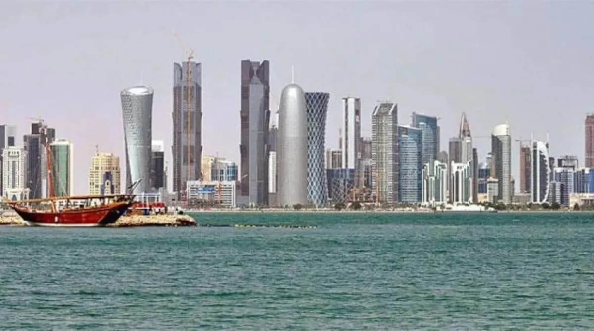 الخليج يتضامن مع قطر ويدعم إجراءاتها في مواجهة الاستهداف الإيراني