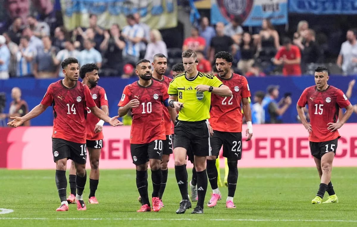 إيفرا: منتخب مصر تعرض للسرقة