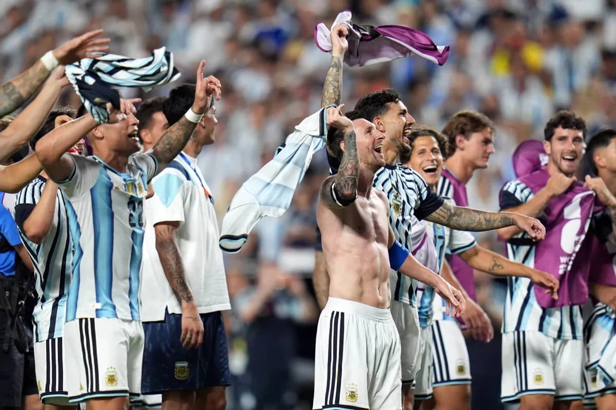 Argentina on the Edge of the Abyss but Not Falling