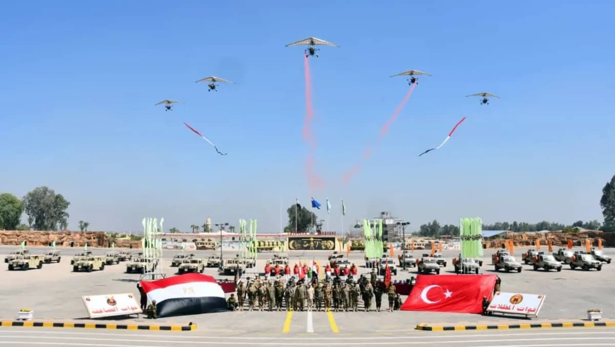 وفد عسكري مصري يزور تركيا لتعزيز التنسيق في مواجهة التوترات الإقليمية