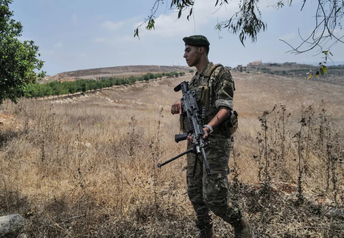 Lebanese army commander reviews deployment