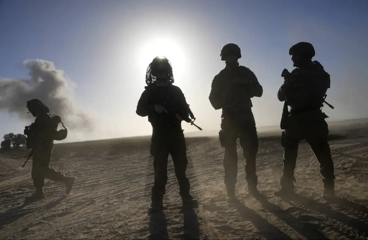 Over 100 Israeli soldiers rebel