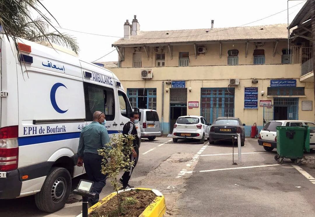 Algeria bus crash kills over 25