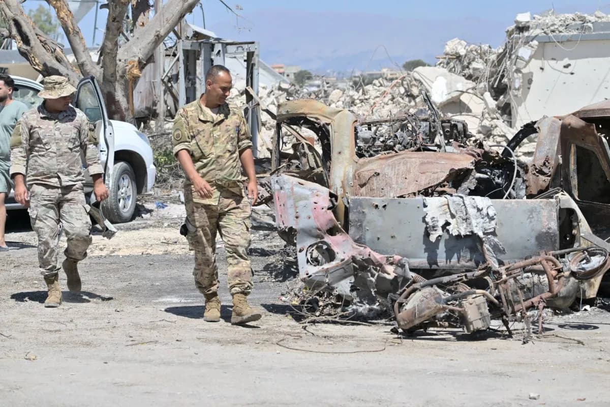 Lebanese Army Returns to South, Hezbollah Absent
