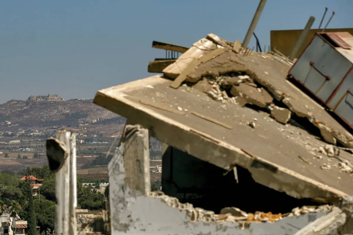 مقتل 5 جنود لبنانيين في انفجار بجنوب لبنان