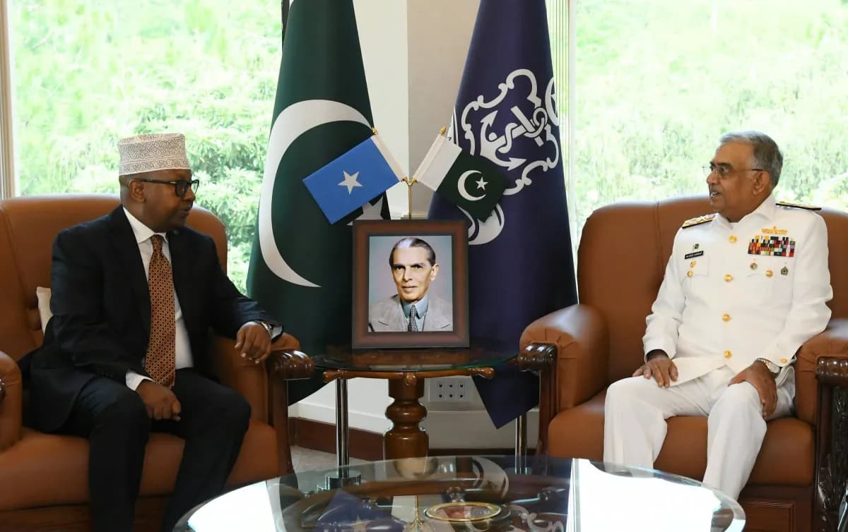 Somalia boosts military ties with Pakistan