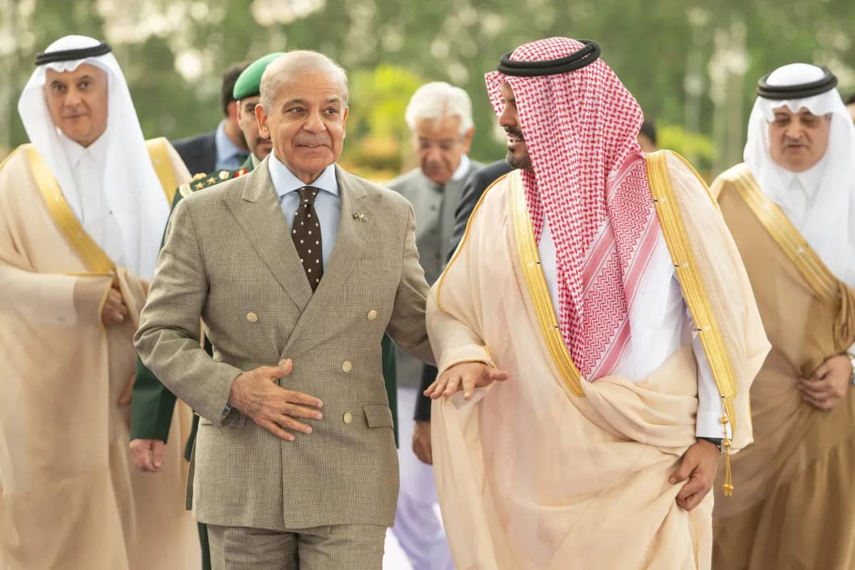 Pakistan PM in Saudi Arabia for talks