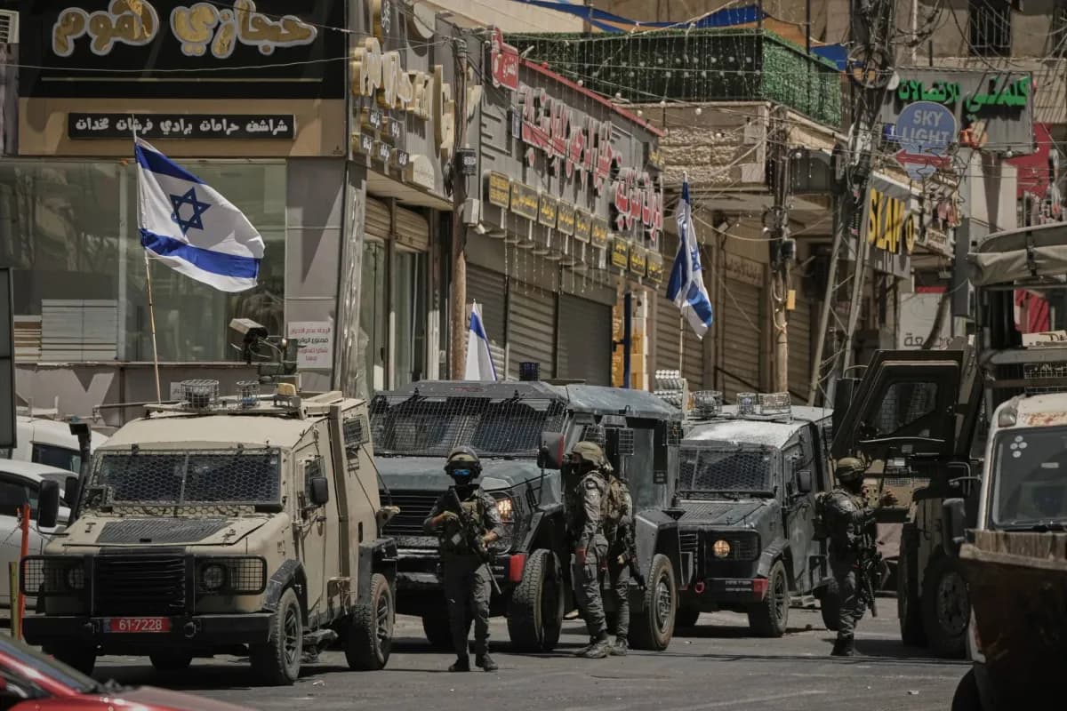 Israel arrests Palestinian journalist