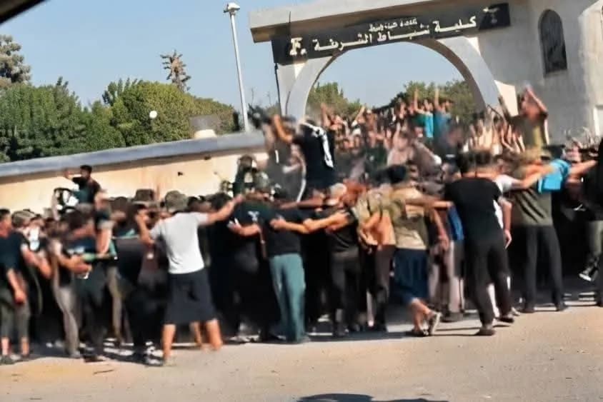 ليبيون يطالبون برحيل المرتزقة
