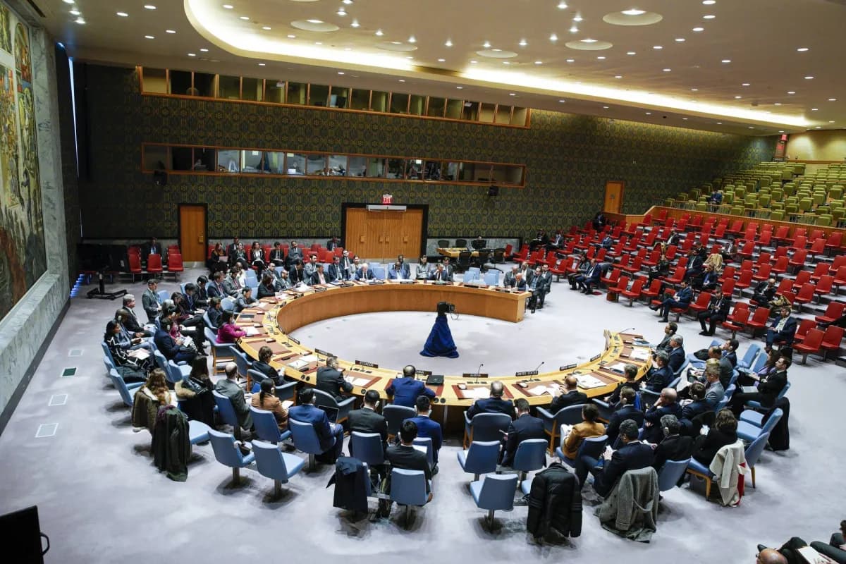 Titiye pushes political talks in Libya