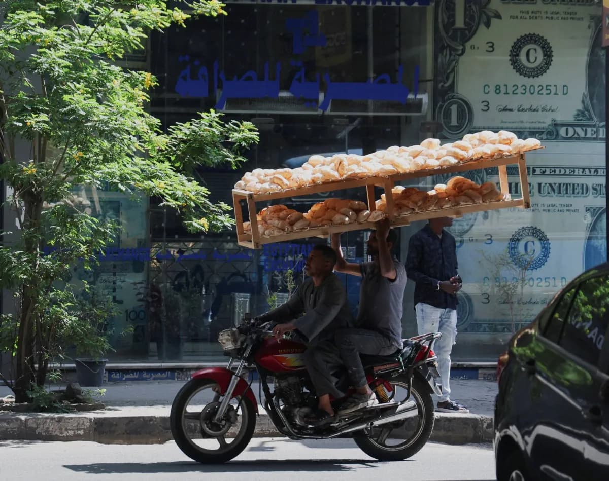 Egyptians worry about bread cost