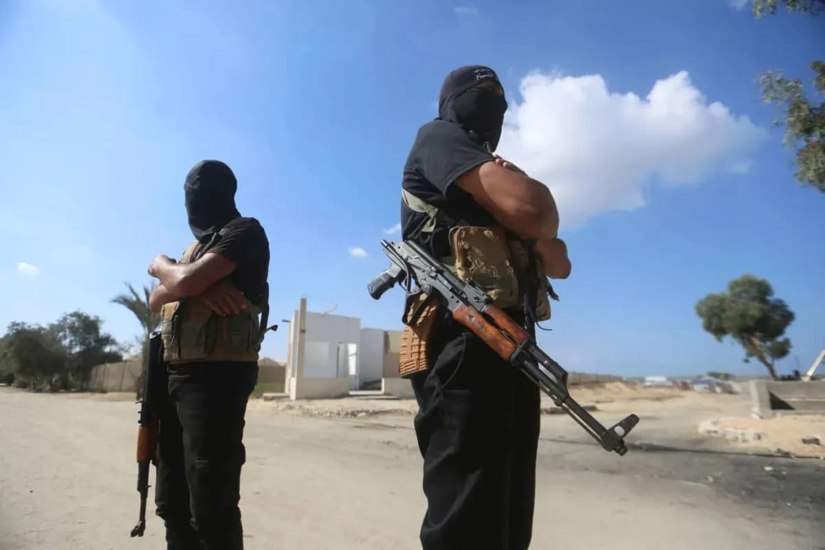 Haaretz: Israeli Militias Accused of War Crimes in Gaza