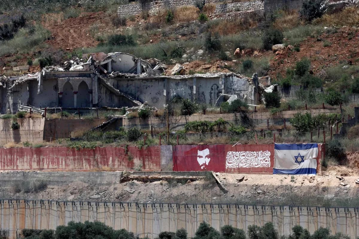 Israel frees five Lebanese prisoners to support Rome talks