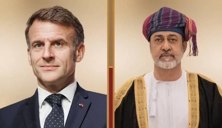 سلطان عمان والرئيس الفرنسي يناقشان الشؤون الدولية