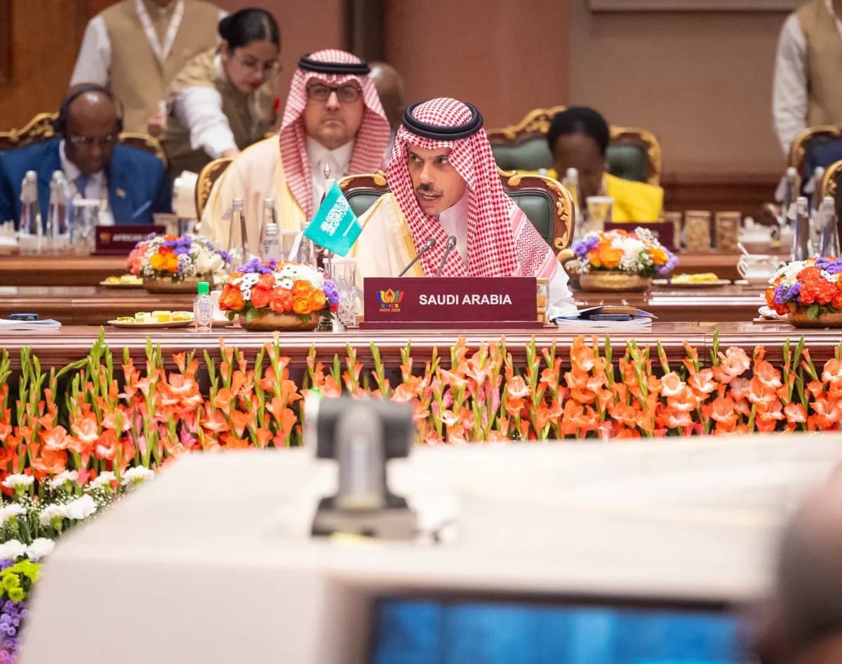 السعودية في قمة بريكس تؤكد حماية أمنها