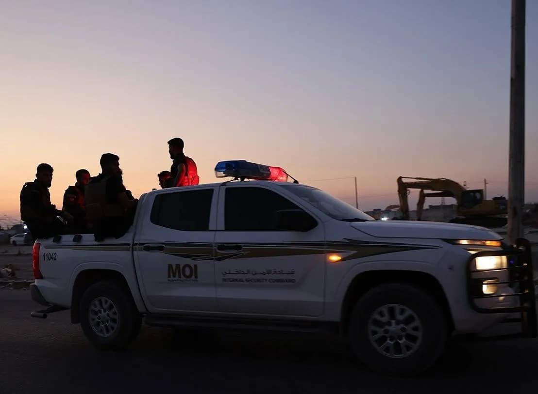 Syria: Ex-officers detained over airstrike role