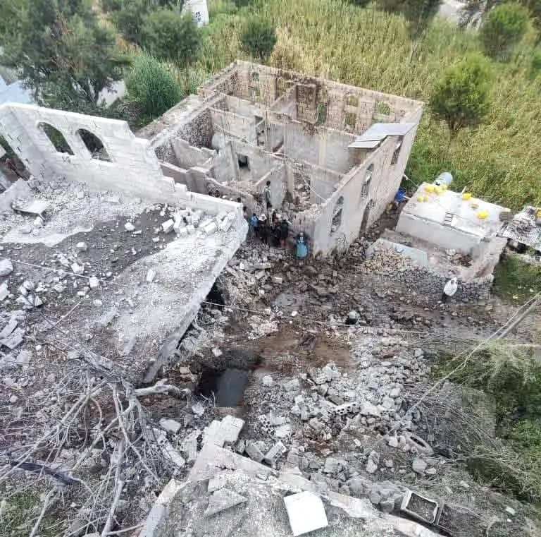 Houthi missiles pose threat to controlled regions
