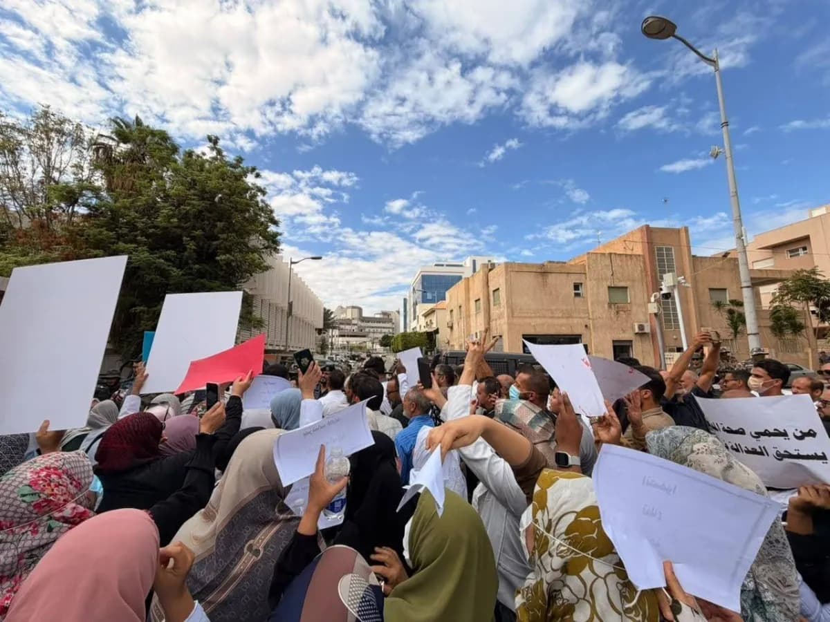 القطاع الطبي ينضم إلى الاحتجاجات في ليبيا