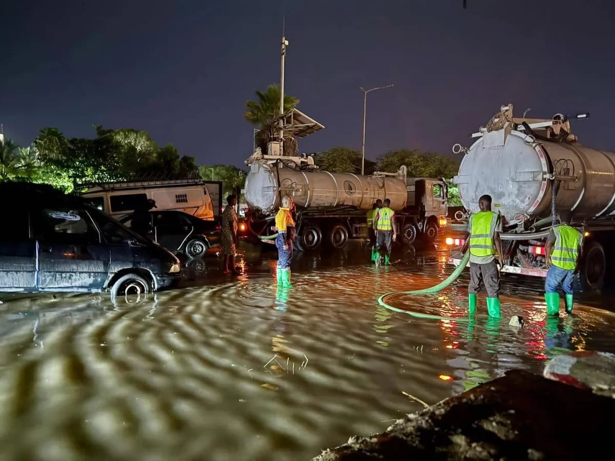 Nouakchott streets flooded by rain