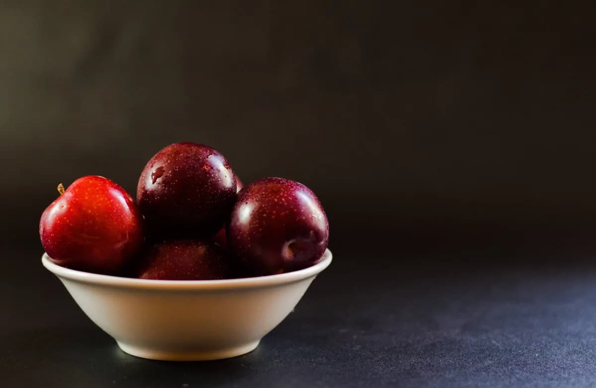 Plum: Top autumn fruit for heart health