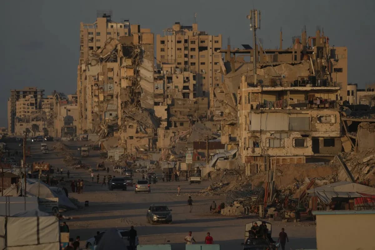 Seven fatalities in Gaza airstrikes