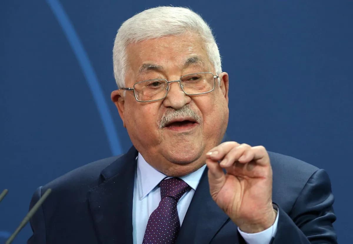 Palestinian leader delays November vote