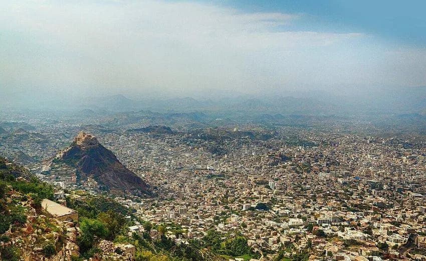 Taiz Faces Shelling and Blockade Risks